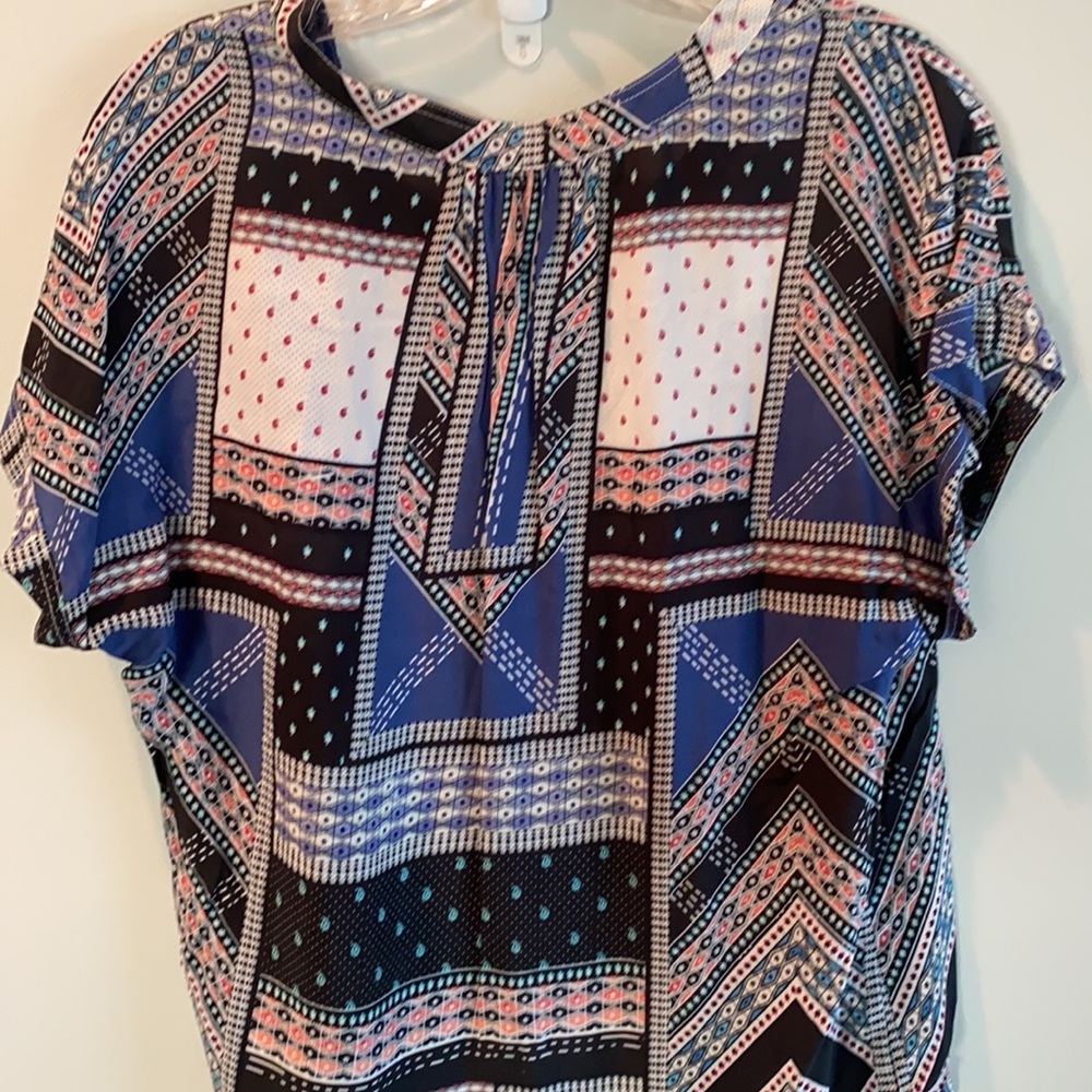 Flowy Patterned Short Sleeve Top - image 2
